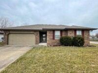 1106 N Hutchinson Ave