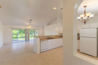 645 Dauphine Ave S in Lehigh Acres, FL - Building Photo - Building Photo