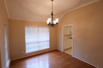 15503 Clear Valley Dr in Houston, TX - Building Photo - Building Photo