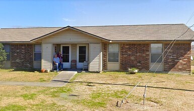 425 Memorial Dr in Donaldsonville, LA - Building Photo - Building Photo