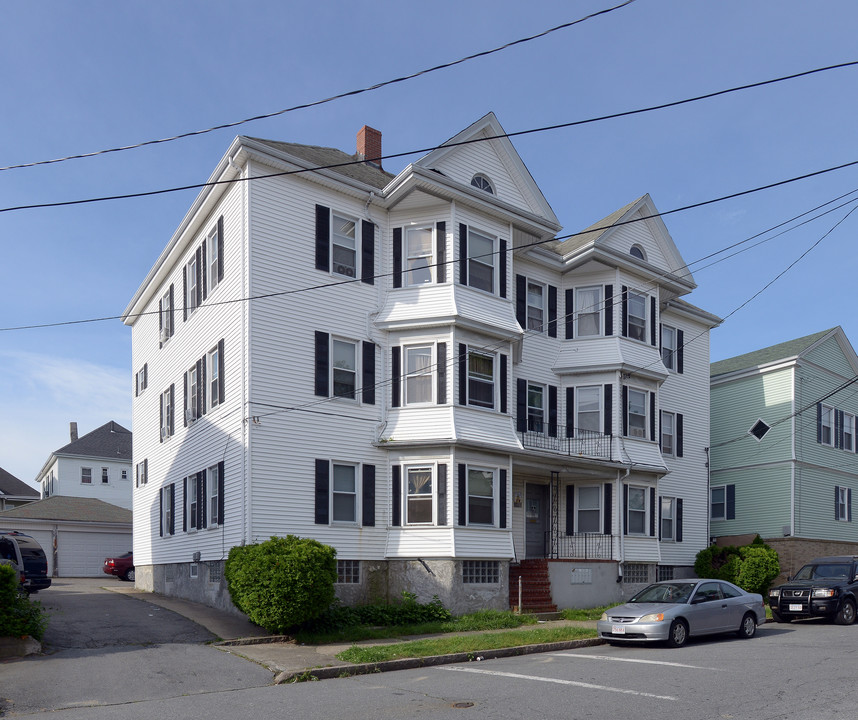 138 Davis St in New Bedford, MA - Building Photo