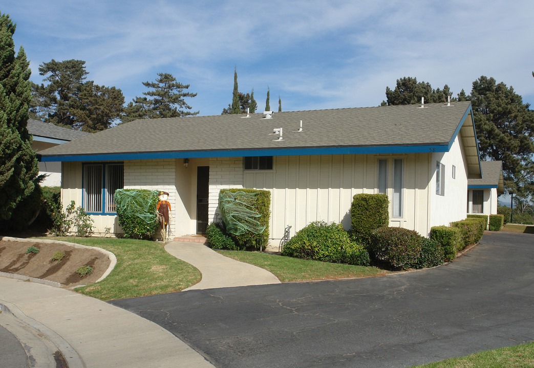 58-62 N Calle Vista in Camarillo, CA - Building Photo