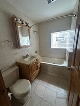 1310 W Cornelia Ave, Unit 3 in Chicago, IL - Building Photo - Building Photo