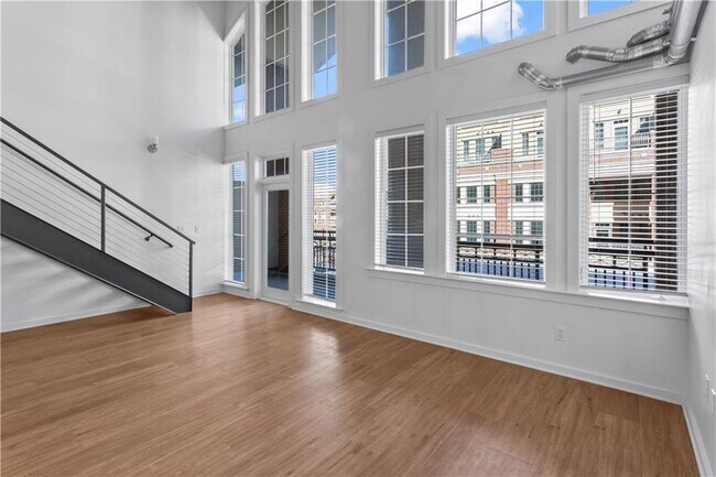 230 18th St NW in Atlanta, GA - Foto de edificio - Building Photo