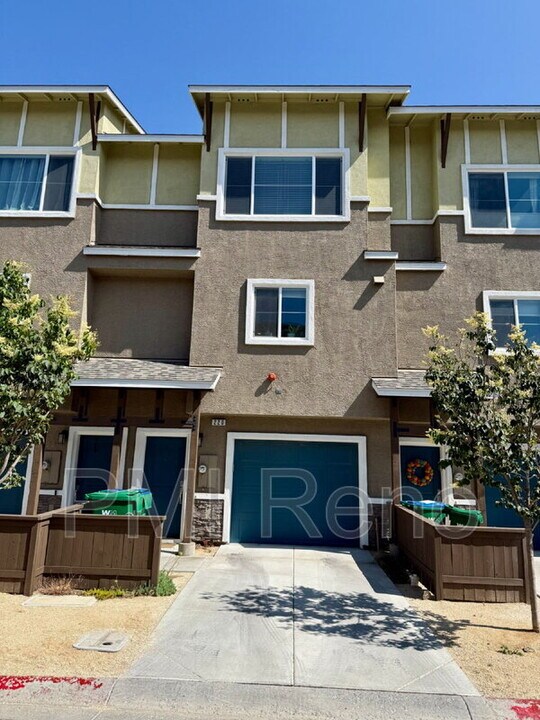220 Mark Jeffrey Ln in Reno, NV - Building Photo