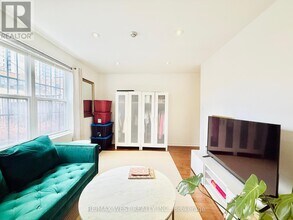 132 Avenue Rd in Toronto, ON - Building Photo - Building Photo