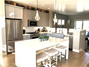 1007 Leonard Ln in Louisville, CO - Building Photo - Building Photo