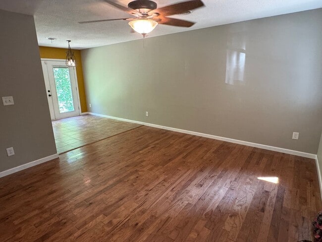 32 Brown Ln in Greeneville, TN - Building Photo - Building Photo