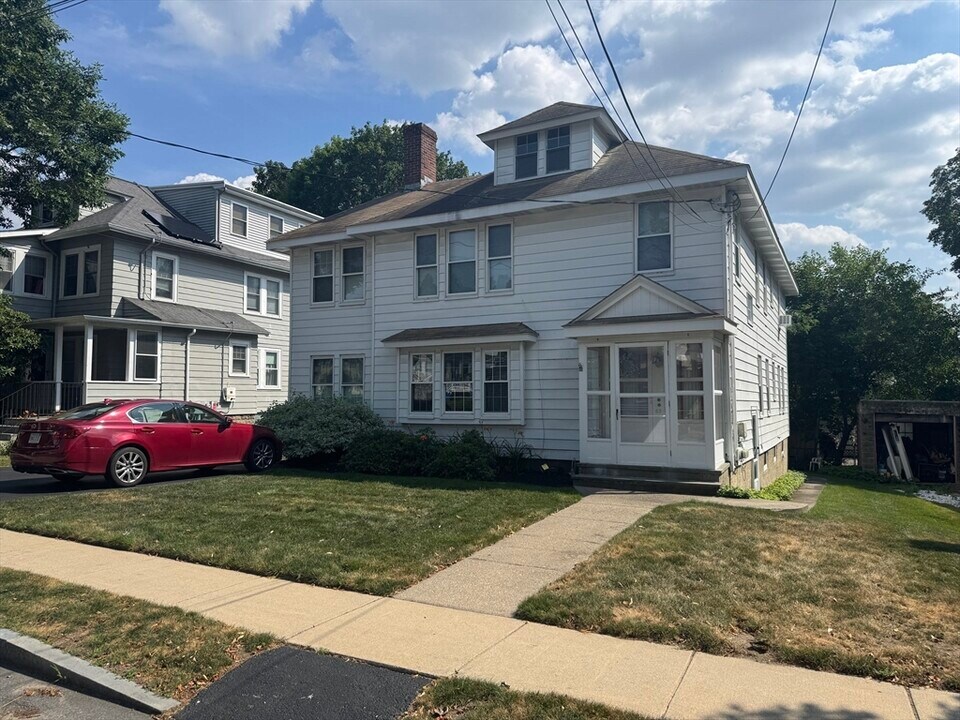 64 Palfrey Rd in Belmont, MA - Building Photo