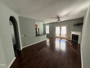 606 Sawcut Ln in Apex, NC - Building Photo - Building Photo