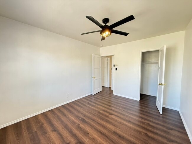 8236 Crenshaw Blvd in Inglewood, CA - Building Photo - Building Photo