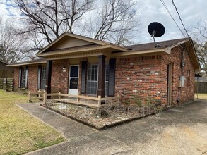 619 Fieldbrook Ct in Montgomery, AL - Building Photo - Building Photo