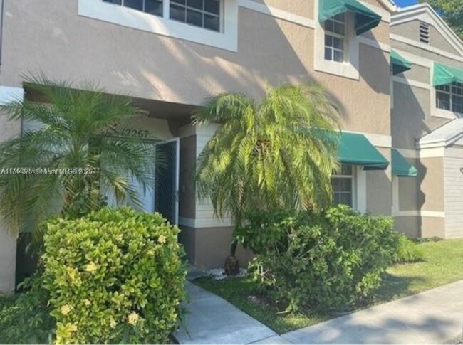 12267 Lake Loop Rd in Cooper City, FL - Building Photo - Building Photo