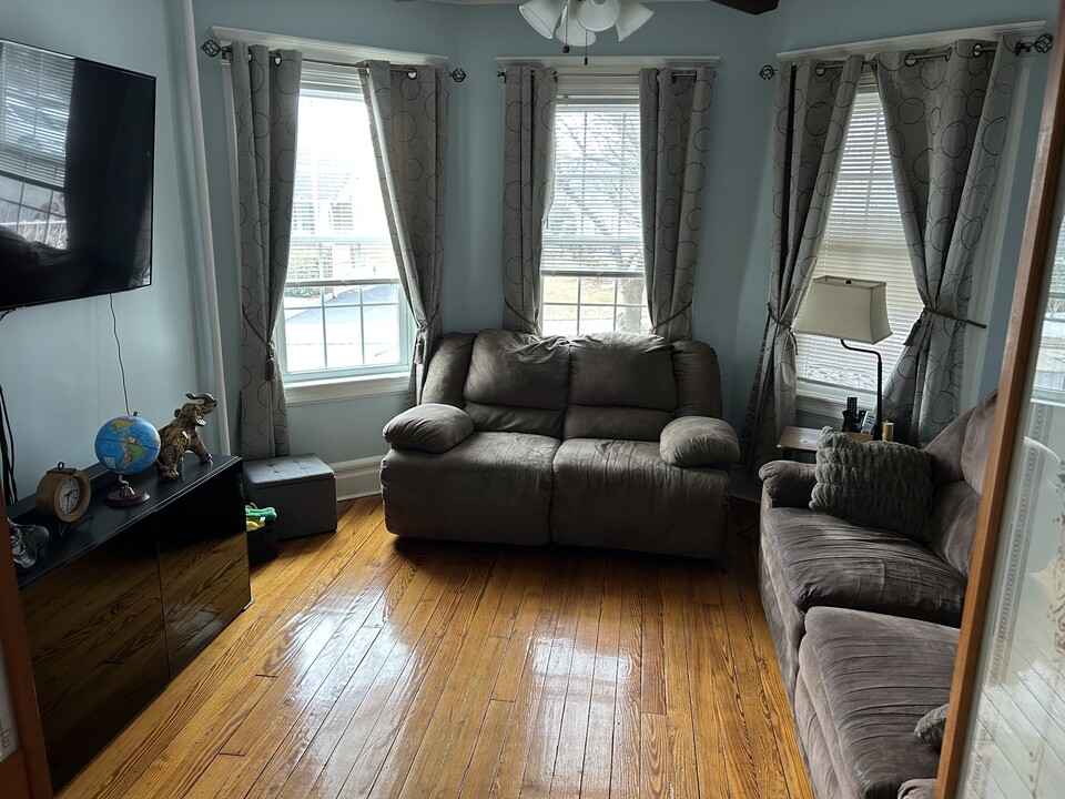 16 Agnes St in Belleville, NJ - Building Photo