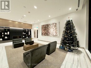 38 Water Walk Dr in Markham, ON - Building Photo - Building Photo