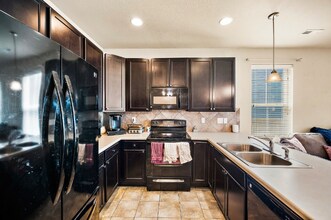 2404 Obsidian Forest View in Colorado Springs, CO - Foto de edificio - Building Photo