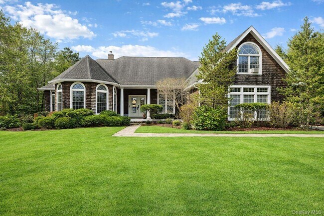 21 Corbett Dr in East Quogue, NY - Building Photo - Building Photo