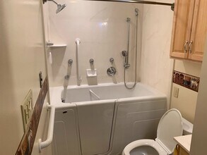 2295 Timpview Dr in Provo, UT - Foto de edificio - Building Photo