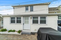 171 Beach Front in Manasquan, NJ - Foto de edificio - Building Photo