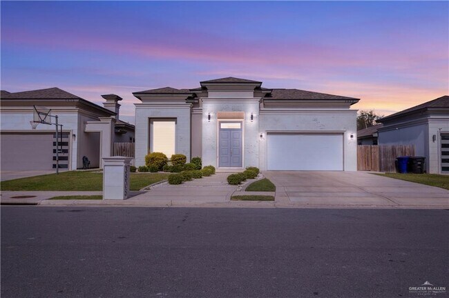 30 Wisteria Ave in McAllen, TX - Building Photo - Building Photo