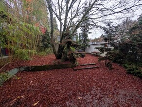 2005 SE Taylor St in Portland, OR - Foto de edificio - Building Photo