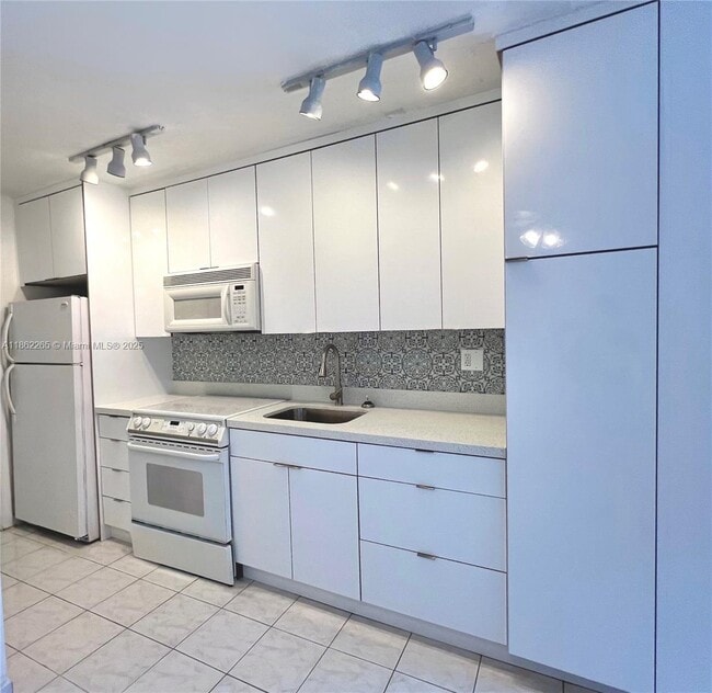 property at 818 Meridian Ave