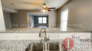 3809 E 68th Terrace in Kansas City, MO - Building Photo - Building Photo