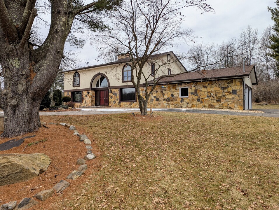 93 Ridge Rd in Hackettstown, NJ - Building Photo