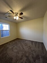132 Ballygar St, Unit J in Clarksville, TN - Building Photo - Building Photo