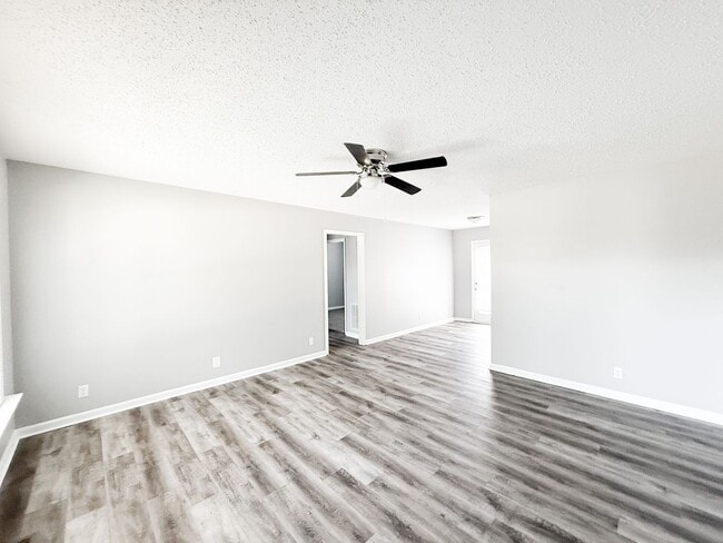 208 Bob White Dr in Clarksville, TN - Building Photo - Building Photo