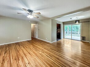 6325 E Minnesota Dr in Denver, CO - Building Photo - Building Photo