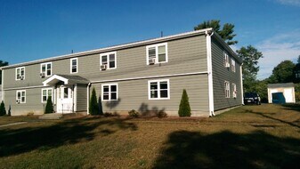 17 Anderson Ave in Middleboro, MA - Building Photo