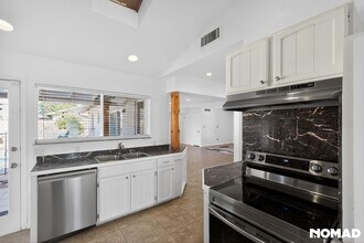 1636 W Taro Ln in Phoenix, AZ - Building Photo - Building Photo