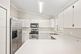 510 NW 108th Terrace in Pembroke Pines, FL - Building Photo - Building Photo