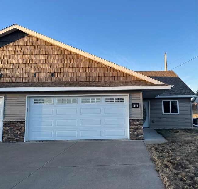 property at 912 E Wisconsin St