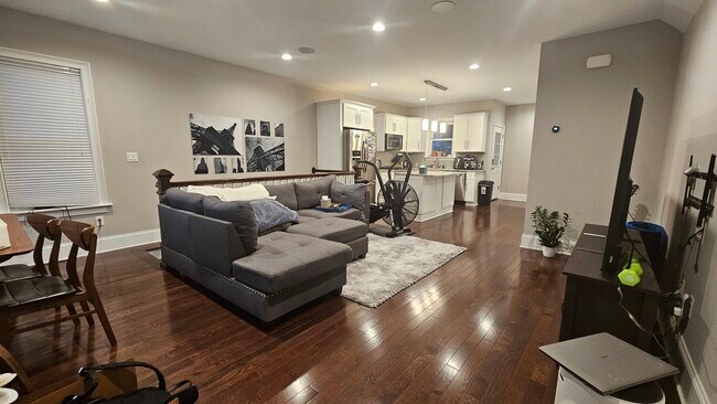 26 Dana St, Unit 1