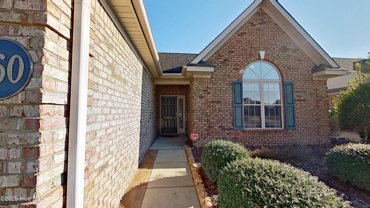 360 Highlands Dr in Hampstead, NC - Building Photo