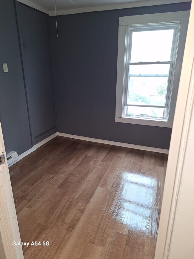 7003 S Salina St in Nedrow, NY - Building Photo - Building Photo