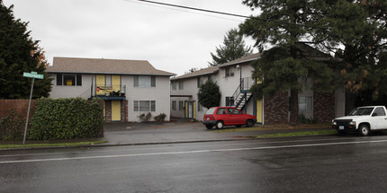 7023-7041 N Fessenden St in Portland, OR - Building Photo - Building Photo