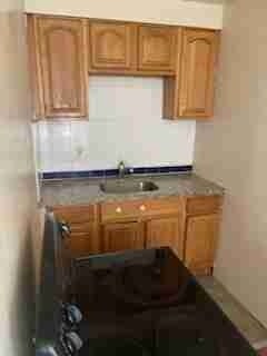 property at 260 W Roosevelt Blvd