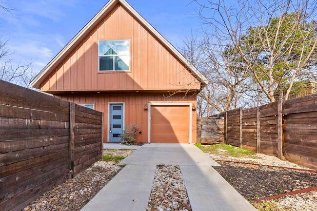 4706 Santa Anna St in Austin, TX - Building Photo - Building Photo