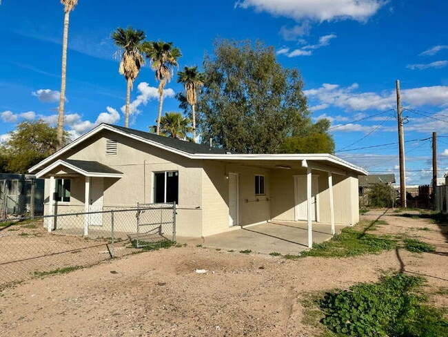 property at 4577 N Palo Verde Ln