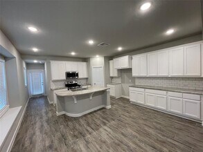 5026 Mint Orchard Dr in Houston, TX - Building Photo - Building Photo