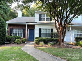 3210 Summercroft Ln in Charlotte, NC - Building Photo