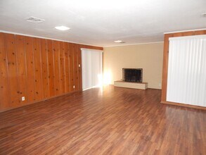 3601 Paluxy Dr in Tyler, TX - Building Photo - Building Photo