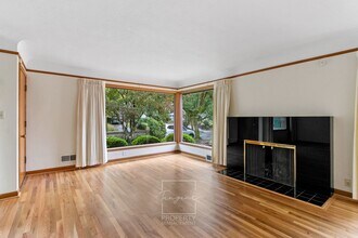 4733 SE Franklin St in Portland, OR - Building Photo - Building Photo