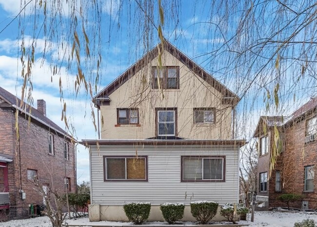 property at 404 N Bentley Ave