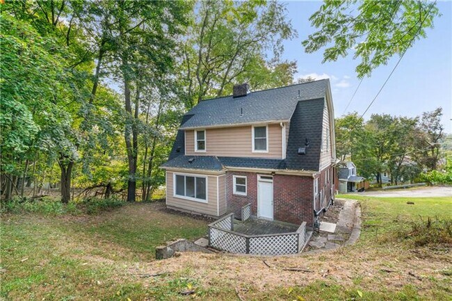 8527 Westwood Rd in Pittsburgh, PA - Building Photo - Building Photo