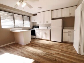 2541 Kuhio Ave. in Honolulu, HI - Building Photo - Building Photo