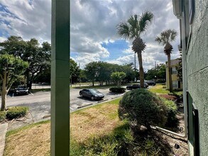 2053 Dixie Belle Dr in Orlando, FL - Building Photo - Building Photo